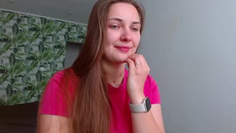 Snapshot of oliviashiny chatting on 05-30-26, 04:31 Olivia online show from 05-30-26, 04:31