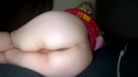 Olivia baby  online show from 10-31-25, 04:57