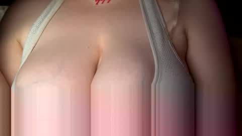 Snapshot of oliviaskies chatting on 05-27-26, 01:57 Olivia baby online show from 05-27-26, 01:57
