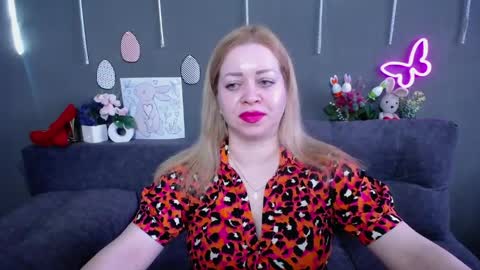Snapshot of oliviaverr chatting on 03-29-26, 06:35 Oliviaverr online show from 03-29-26, 06:35