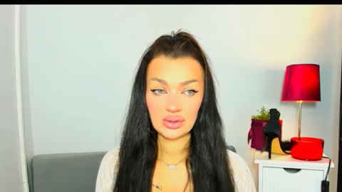 Snapshot of oliviawomen chatting on 02-07-26, 08:07 OliviaWomen online show from 02-07-26, 08:07