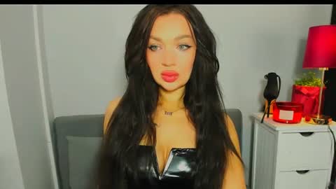 Snapshot of oliviawomen chatting on 03-03-26, 07:14 OliviaWomen online show from 03-03-26, 07:14