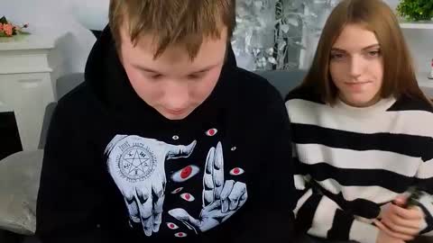 Olli and Stiw online show from 11-28-25, 08:28