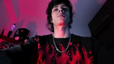     online show from 03-08-25, 12:22