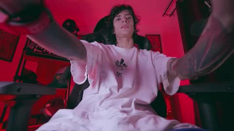 Snapshot of olliver___y chatting on 02-03-26, 02:32 online show from 02-03-26, 02:32