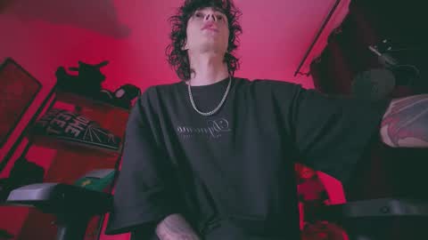 Snapshot of olliver___y chatting on 02-09-26, 02:15 online show from 02-09-26, 02:15