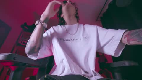 Snapshot of olliver___y chatting on 03-03-26, 12:50 online show from 03-03-26, 12:50