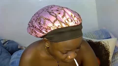 Snapshot of ollleina chatting on 02-06-26, 06:55 ollleina online show from 02-06-26, 06:55