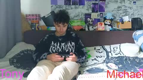 Snapshot of ololkd chatting on 05-10-26, 09:47 Tony online show from 05-10-26, 09:47