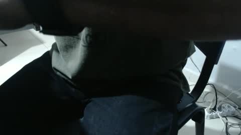 Snapshot of oly10022020 chatting on 01-07-25, 01:24 OlySantos online show from 01-07-25, 01:24