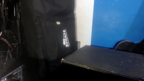 Snapshot of oly10022020 chatting on 10-17-25, 03:20 OlySantos online show from 10-17-25, 03:20