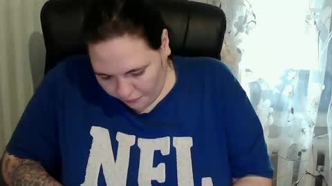 Snapshot of olyaandnetty chatting on 10-23-25, 12:37 OlyaAndNetty online show from 10-23-25, 12:37