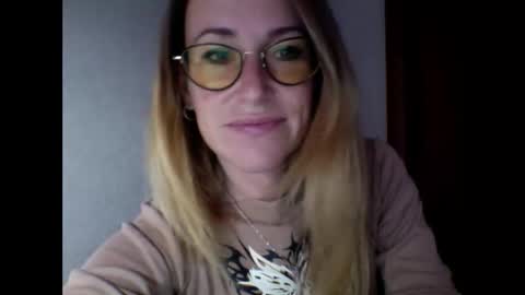 Snapshot of olyra11 chatting on 10-06-25, 09:29 olyra11 online show from 10-06-25, 09:29