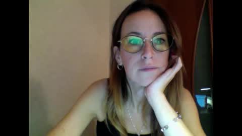 olyra11 online show from 03-05-26, 05:42