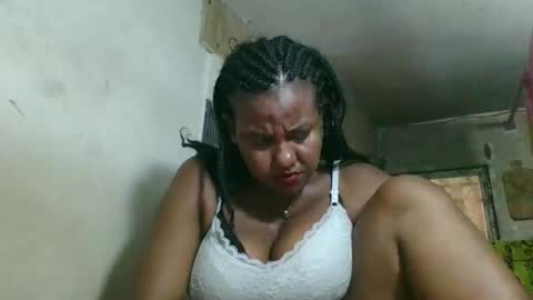 Snapshot of olyvienne90 chatting on 12-02-25, 09:03 olyvienne90 online show from 12-02-25, 09:03