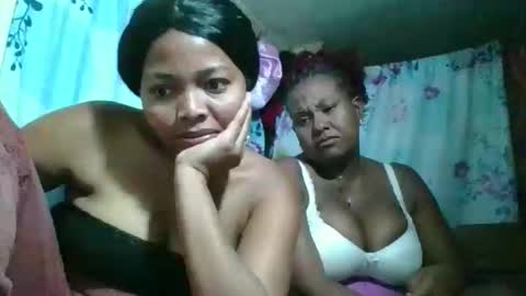 Snapshot of olyvienne90 chatting on 12-15-25, 02:16 olyvienne90 online show from 12-15-25, 02:16