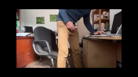 Snapshot of oman19811 chatting on 11-23-25, 10:37 oman19811 online show from 11-23-25, 10:37