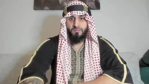 Snapshot of omar_xoxo chatting on 12-16-25, 07:13 Omar online show from 12-16-25, 07:13