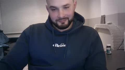 Snapshot of omgwhereim chatting on 02-18-25, 05:53 omgwhereim online show from 02-18-25, 05:53