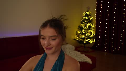 Snapshot of omiliver chatting on 12-17-24, 09:38    or    online show from 12-17-24, 09:38