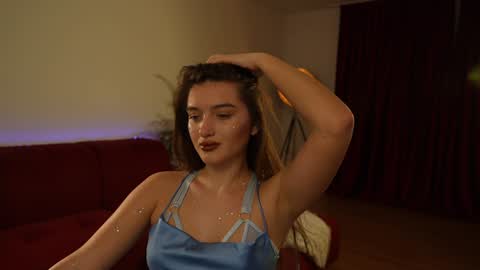 Snapshot of omiliver chatting on 01-14-25, 06:38    or    online show from 01-14-25, 06:38