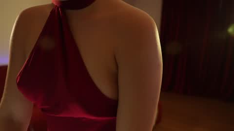 Snapshot of omiliver chatting on 01-17-25, 06:54    or    online show from 01-17-25, 06:54