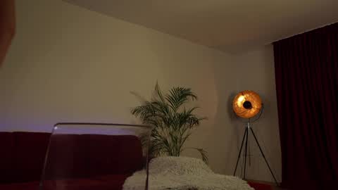 Snapshot of omiliver chatting on 02-05-25, 10:12    or    online show from 02-05-25, 10:12