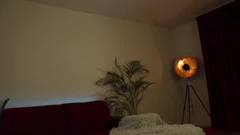 Snapshot of omiliver chatting on 03-07-25, 07:27    or    online show from 03-07-25, 07:27