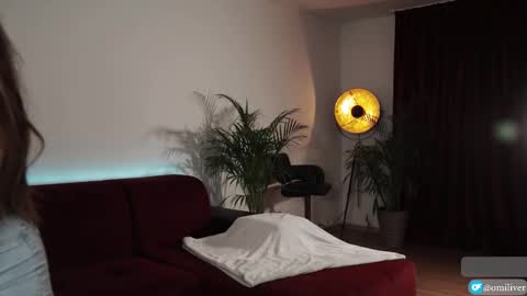 Snapshot of omiliver chatting on 09-18-25, 05:26    or    online show from 09-18-25, 05:26