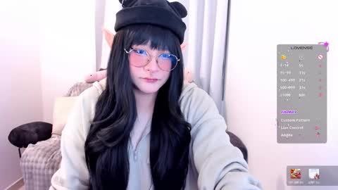 Snapshot of omorimori chatting on 01-11-26, 05:56 Omori Chan online show from 01-11-26, 05:56