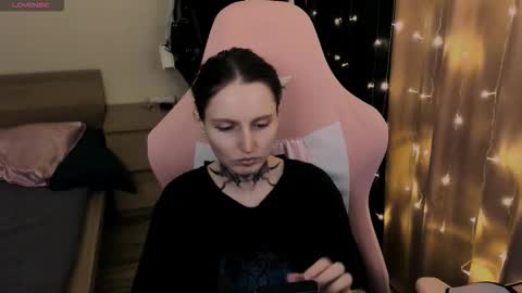 Snapshot of on_yxxx chatting on 11-16-25, 06:57 on_yxxx online show from 11-16-25, 06:57