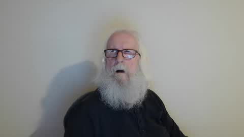 Snapshot of onanister chatting on 04-30-26, 08:57 Somewhere over the rainbow online show from 04-30-26, 08:57