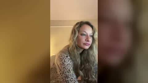 onaswims online show from 08-07-26, 05:53