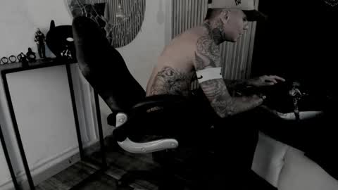 Snapshot of onceagain97_ chatting on 05-16-26, 08:07 ... online show from 05-16-26, 08:07