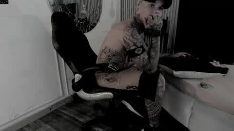 Snapshot of onceagain97_ chatting on 05-26-26, 09:55 ... online show from 05-26-26, 09:55