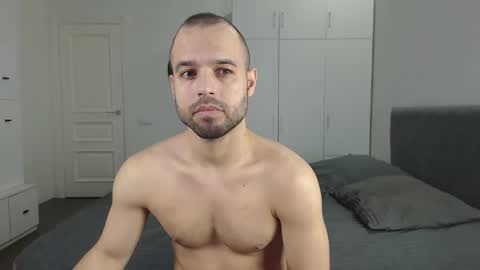 onebestlover online show from 02-21-25, 08:29