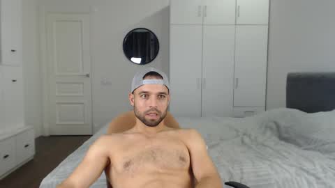 onebestlover online show from 09-17-25, 03:03