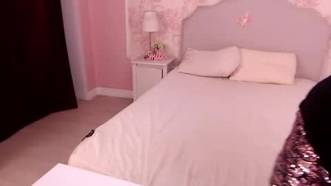 Nicole online show from 10-03-25, 04:42