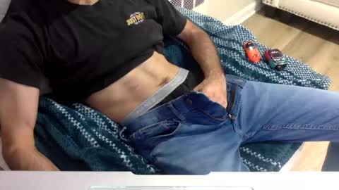 onehitwonder21 online show from 07-26-26, 06:37