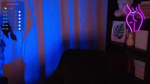 Snapshot of onehotbigass chatting on 01-09-25, 01:39 ONLINE online show from 01-09-25, 01:39