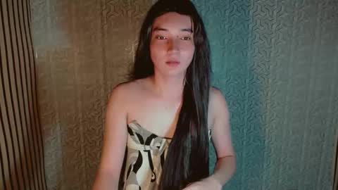 Snapshot of onelesslonelygirl69 chatting on 05-05-26, 07:38 KLIER online show from 05-05-26, 07:38