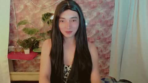 Snapshot of onelesslonelygirl69 chatting on 05-21-26, 06:37 KLIER online show from 05-21-26, 06:37