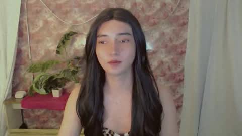 Snapshot of onelesslonelygirl69 chatting on 05-28-26, 06:38 KLIER online show from 05-28-26, 06:38