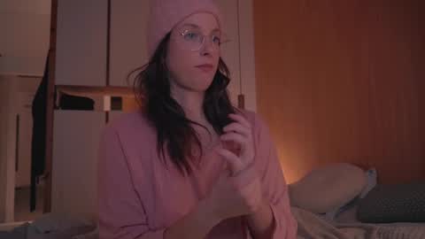 Ariel online show from 12-29-24, 07:22