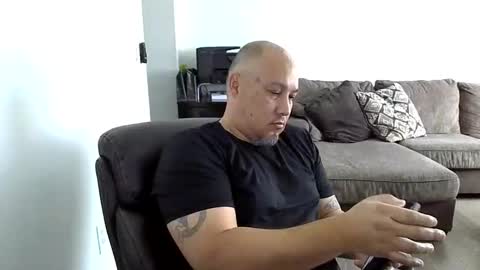 onetreehill1976 online show from 03-25-26, 05:41