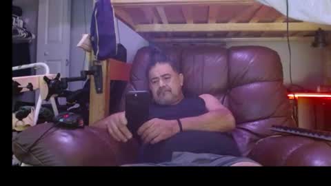 Snapshot of onewayallday chatting on 07-20-26, 02:41 onewaykenny online show from 07-20-26, 02:41