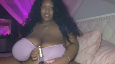 Snapshot of onlineerica chatting on 11-09-25, 06:55 onlineerica online show from 11-09-25, 06:55