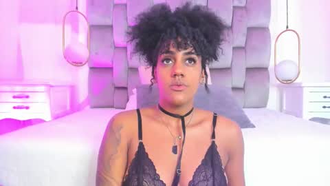 Snapshot of onlygia chatting on 02-16-26, 01:13 Only online show from 02-16-26, 01:13