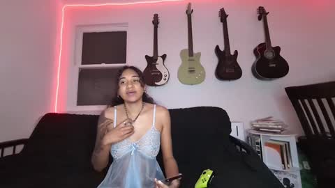 Snapshot of onlystrings chatting on 02-08-25, 03:19 Duo online show from 02-08-25, 03:19