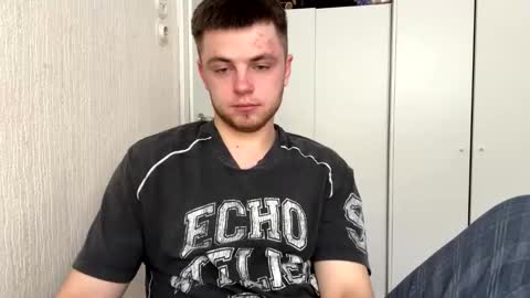 Snapshot of onyiix_ chatting on 01-13-26, 12:43 Mike online show from 01-13-26, 12:43